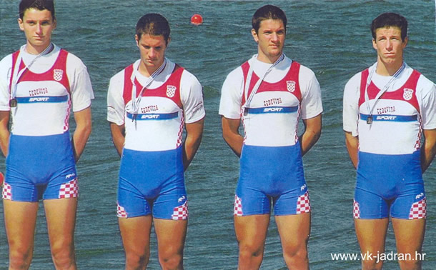 Četverac bez kormilara Josip Stojčević, Marin Begović, Branko Begović i Ivan Dukić na Svjetskom juniorskom prvenstvu u Ateni 2003., brončana medalja